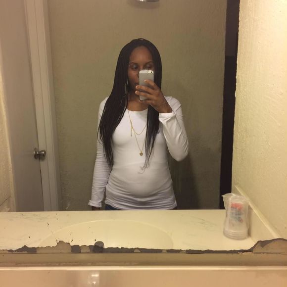 Meet your Posher, Latoya - Picture 1 of 1